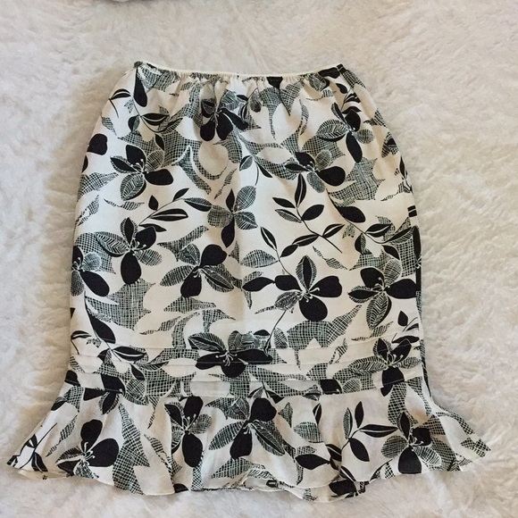 Black&White Silk Top And Skirt - Picture 3 of 6